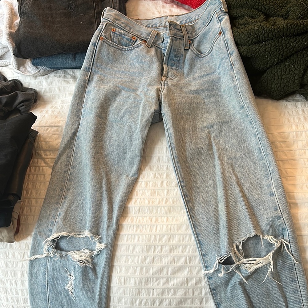Levi’s wedgie jeans